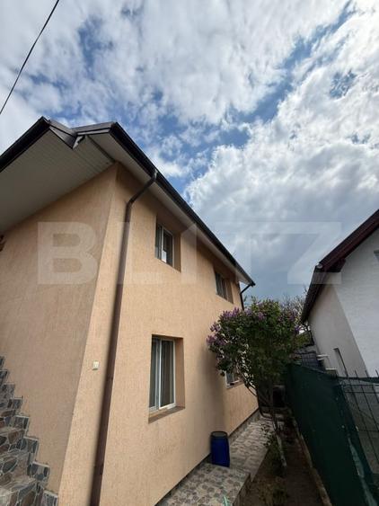 Casa de vânzare, 135 mp utili, panouri fotovoltaice 6.5 Kw, cartier Tătărași - 15