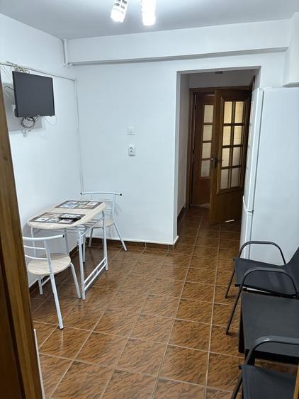 Apartament cu 2 camere decomandat în Colentina