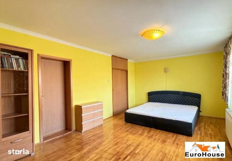 Casă cu 4 camere în Central