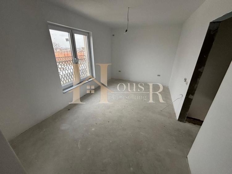 Duplex cu 4 camere cu Canalizare în Moșnița Nouă
