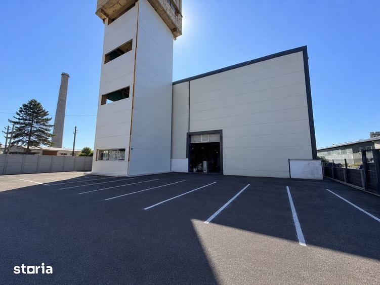 Spațiu comercial, de 1,000 mp, în Cug