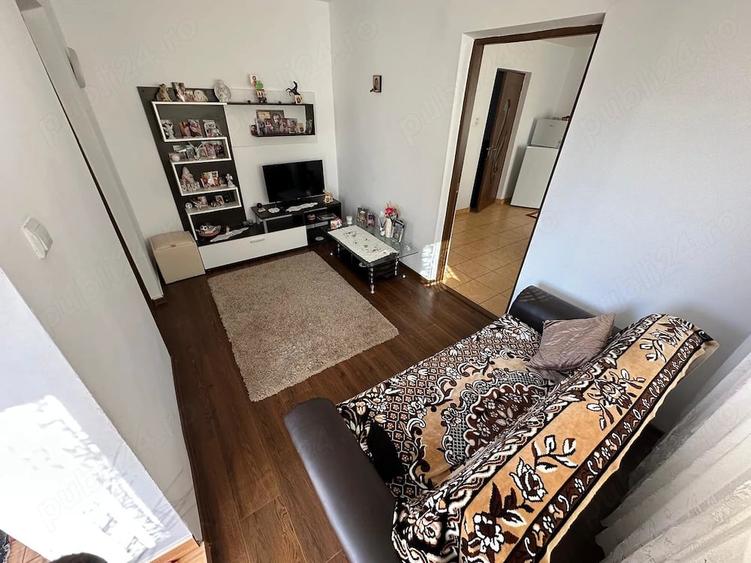 Casă cu 3 camere cu Teren 120 Mp în Central