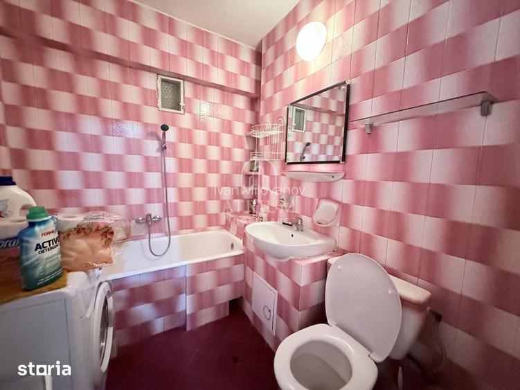 Apartment 3 camere, zona ultracentrala, str. Baba Novac