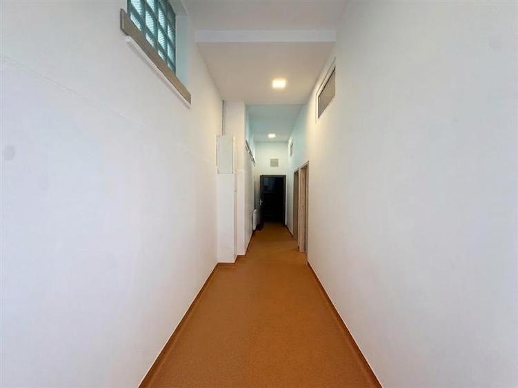 Birou, de 200 mp, în Smârdan