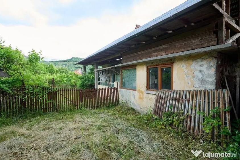 Casa cu teren generos - 4696 mp Apa Sarata - Campulung !! - 12