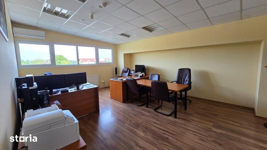 Spațiu comercial, de 140 mp, în Micro 16