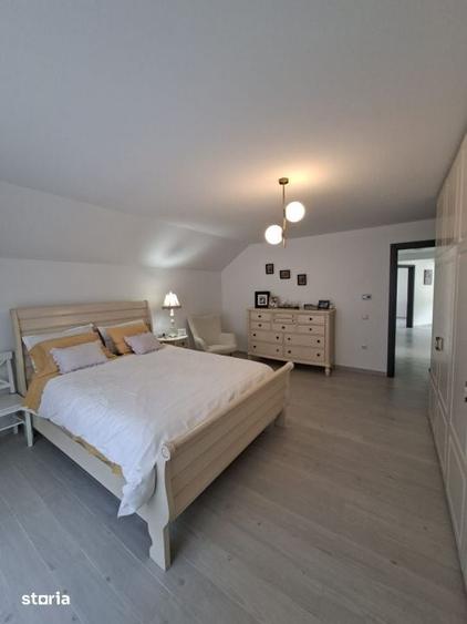 Casă cu 5 camere cu Teren 500 Mp în Săsar