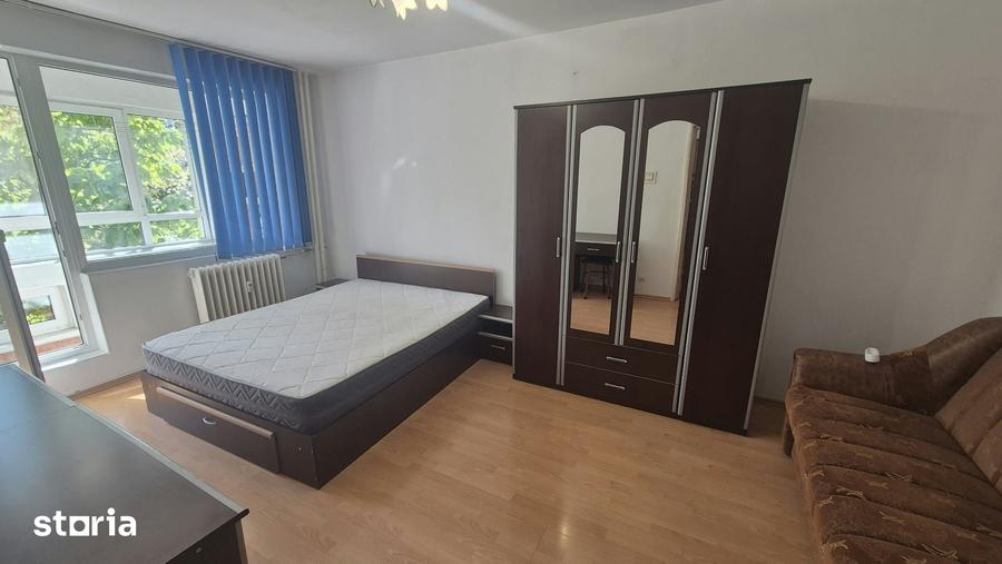 Apartament cu 2 camere decomandat în Tei