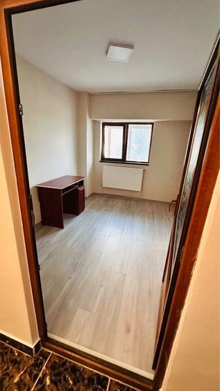 Apartament cu 3 camere în Spital