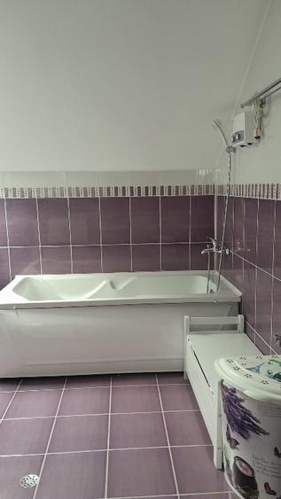 Casă individuală cu 5 camere cu Canalizare în Glâmbocu