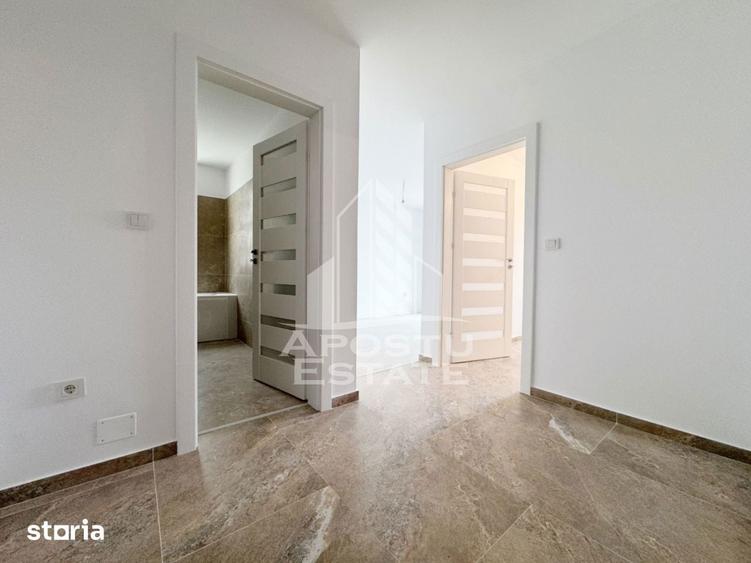 Garsonieră decomandată în Girocului