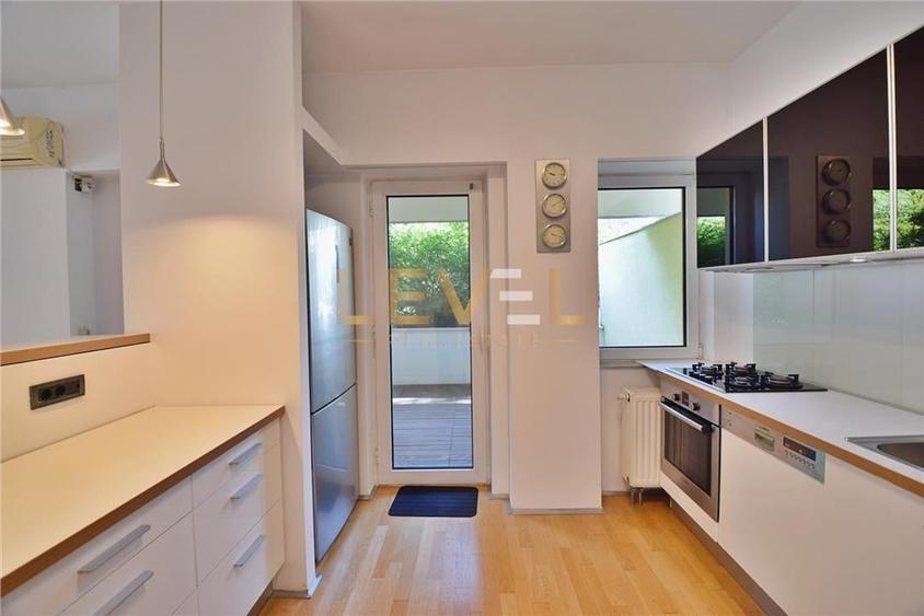 Apartament cu 4 camere decomandat, mobilat în Herăstrău
