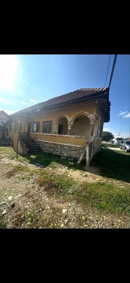 Casă cu 3 camere în Drăgoeni
