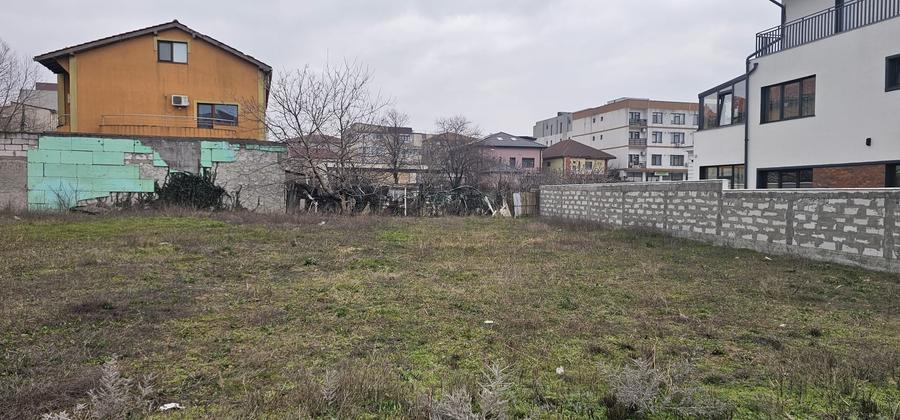 Teren Construcții intravilan de 500 mp, în Primo