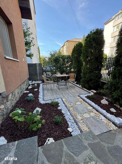 Casă cu 3 camere cu Teren 250 Mp în Central