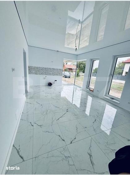 Casă cu 3 camere cu Teren 304 Mp în Holboca