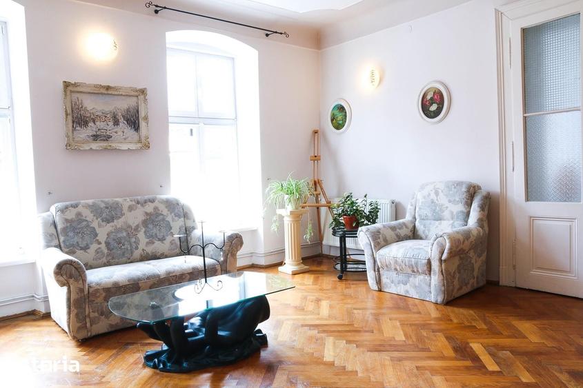 Apartament cu 2 camere decomandat în Central