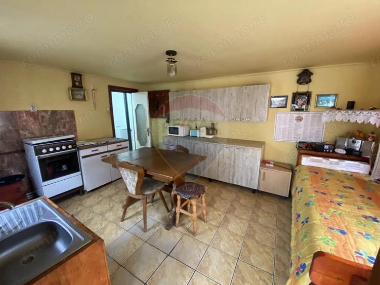 Casă cu Teren 900 Mp în Laslea
