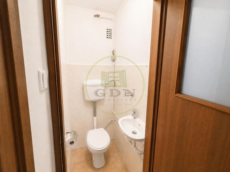 Apartament cu 4 camere decomandat în Rahova