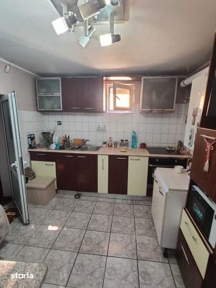 Casă cu 4 camere cu Teren 250 Mp în Central
