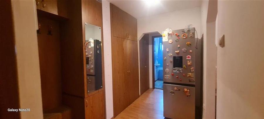 Apartament cu 2 camere decomandat în UTA