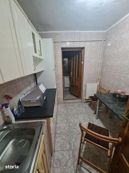 Apartament cu 2 camere decomandat în Școlilor