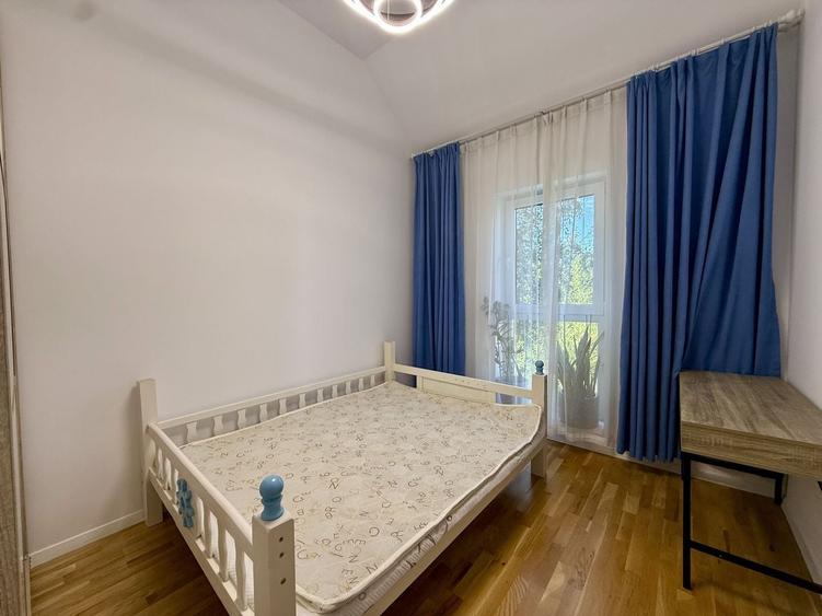 Casă cu 5 camere cu Canalizare în Pipera