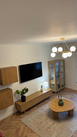 Apartament cu 2 camere decomandat în Cornișa
