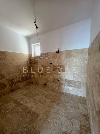 Apartament cu 4 camere decomandat în Faleza Nord