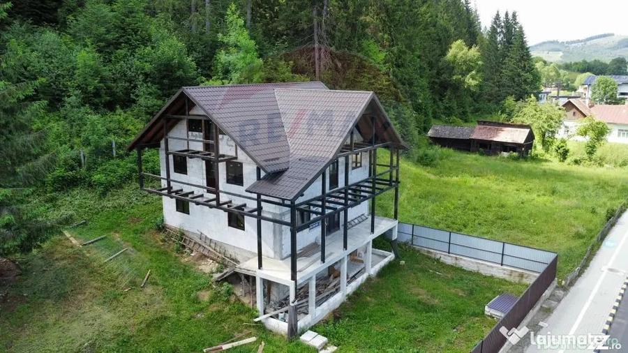 Casă cu 7 camere cu Teren 300 Mp în Voroneț