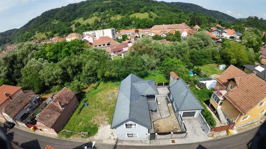 Casă individuală cu 3 camere cu Teren 430 Mp în Exterior Sud