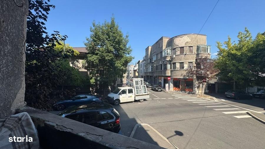 Apartament cu 2 camere semidecomandat în Cișmigiu