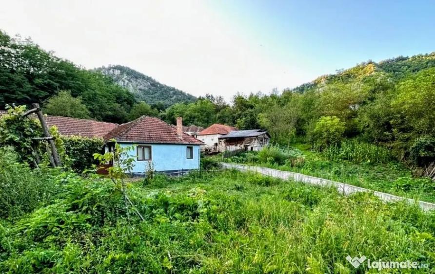 Casă cu 4 camere cu Teren 268 Mp în Boiu