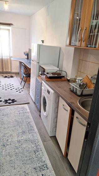 Garsonieră decomandată în Central