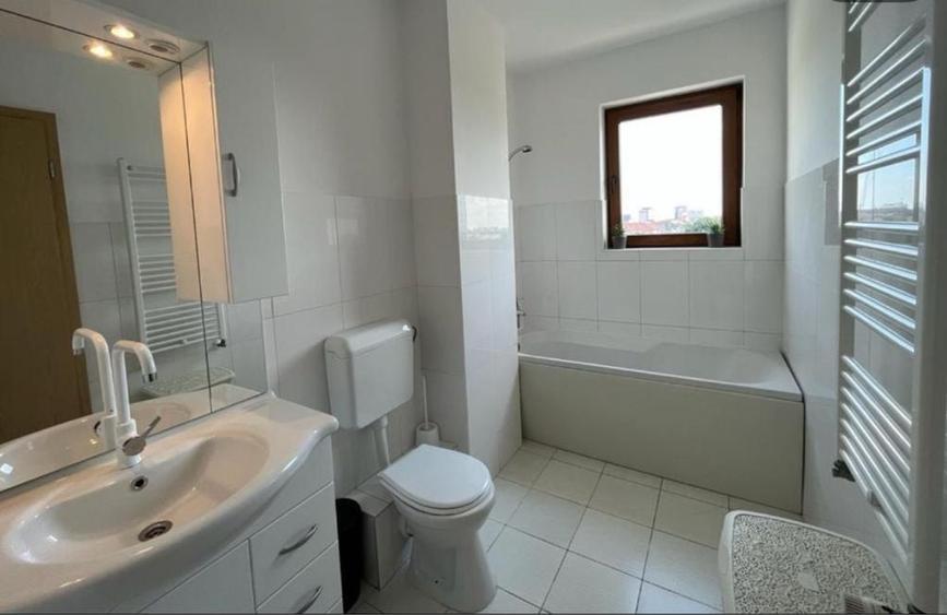 Apartament cu 2 camere semidecomandat în Torontalului