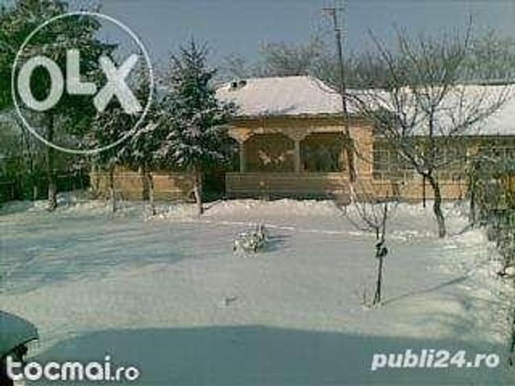 Casă cu 5 camere cu Teren 1300 Mp în Oncești