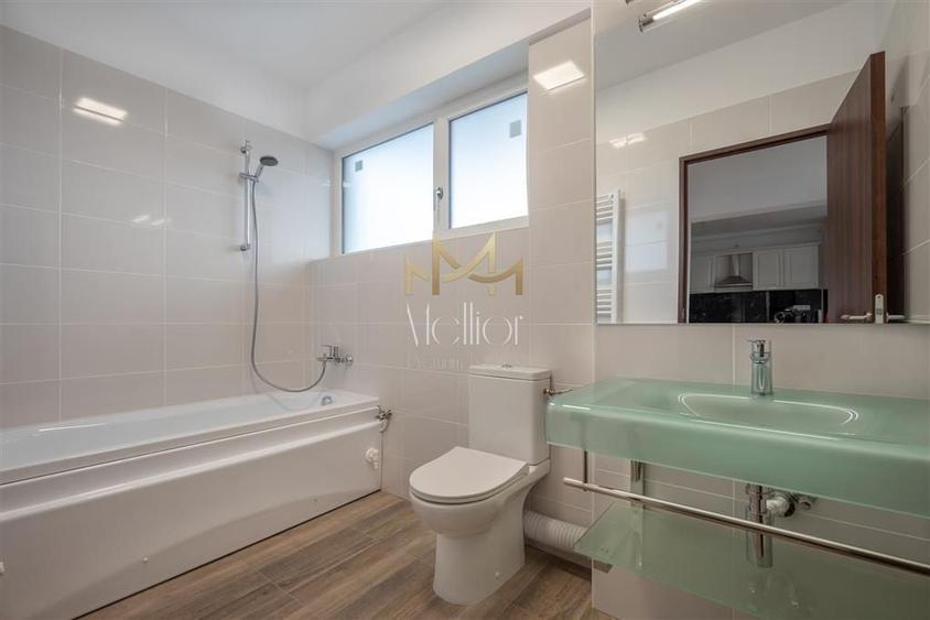 Apartament cu 2 camere semidecomandat în Borhanci