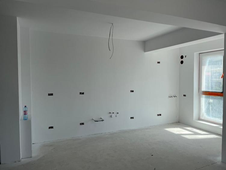 Apartament cu 2 camere decomandat, mobilat în Mihai Bravu