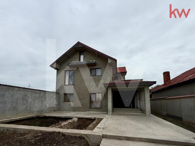 Casă individuală cu 5 camere cu Canalizare în Pielești