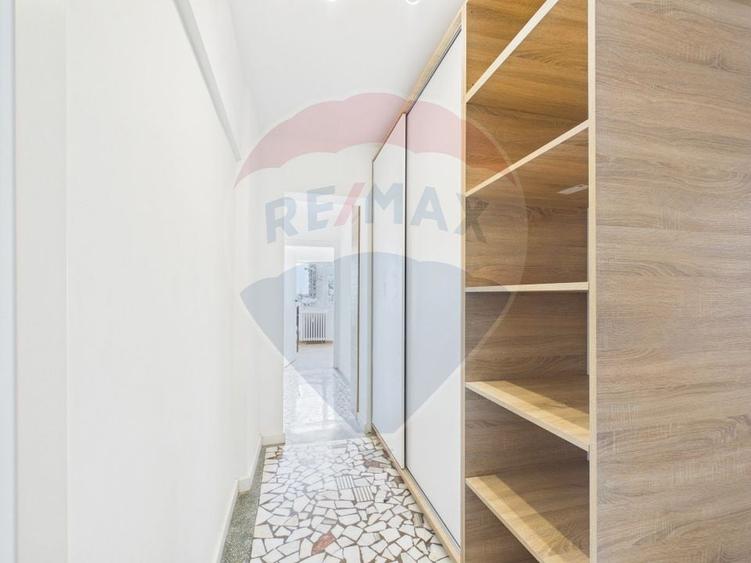 Apartament cu 3 camere decomandat, mobilat în Lacul Tei