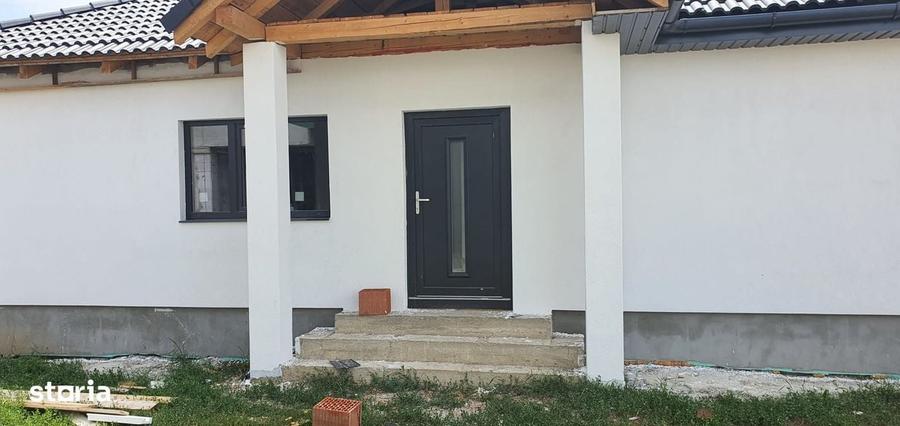 Casă cu 4 camere în Cihei