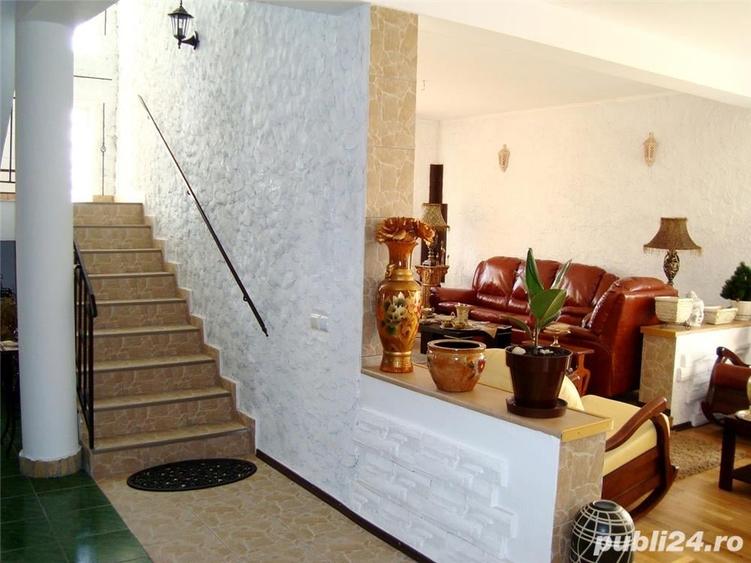Casă cu 11 camere cu Teren 633 Mp în Clinceni