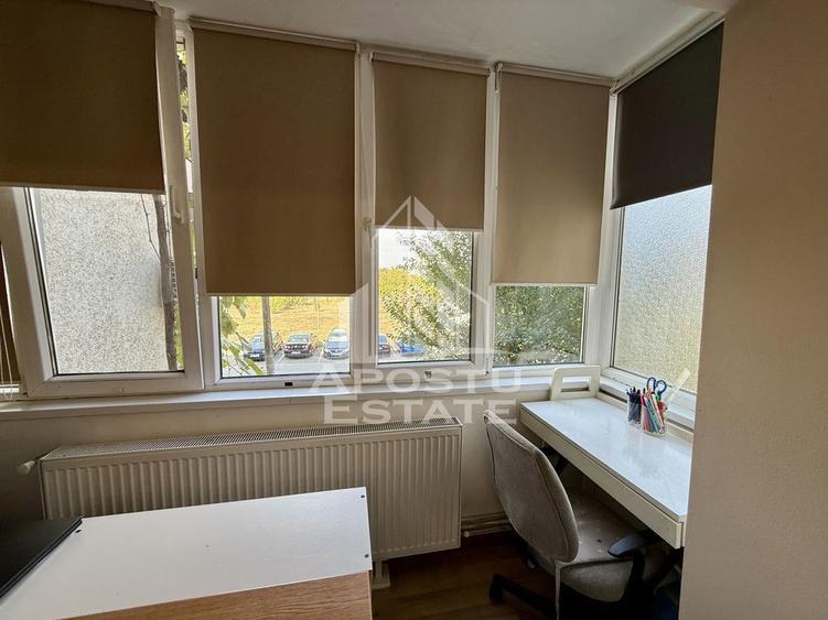 Apartament cu 3 camere decomandat, mobilat în Soarelui