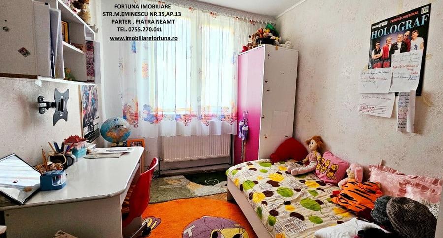 Apartament cu 3 camere semidecomandat în Dărmănești