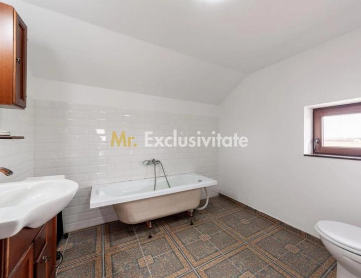 Casă cu 3 camere cu Teren 477 Mp în Bradu