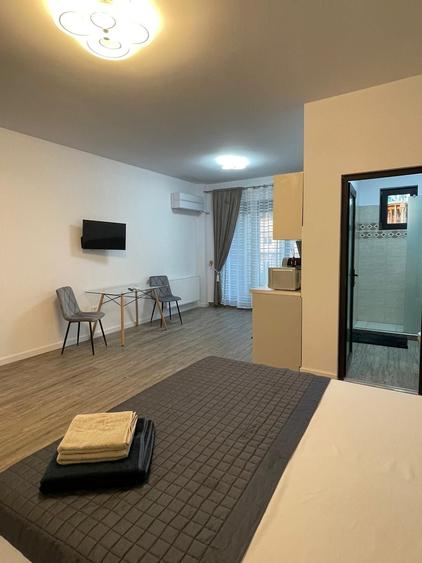 Apartament cu 2 camere decomandat în Exterior Vest