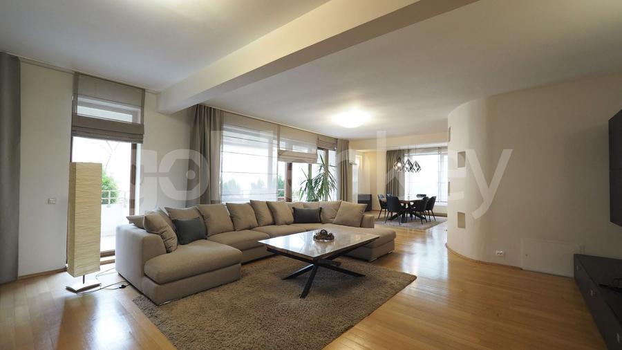 Apartament spatios cu 4 camere | terase 40mp | garaj - 1