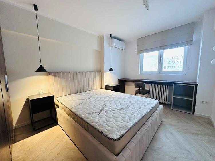 Apartament cu 3 camere decomandat, mobilat în Ultracentral
