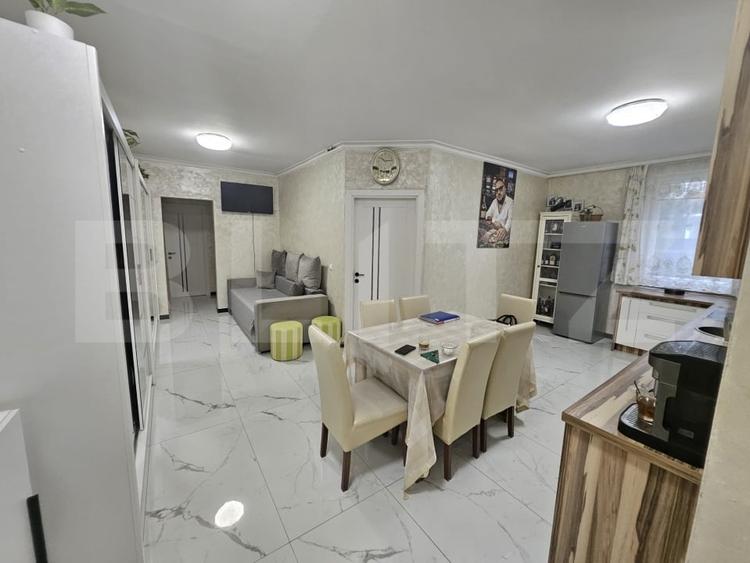 Apartament cu 3 camere decomandat, mobilat în Florești