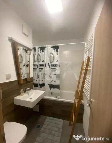Apartament cu 2 camere semidecomandat în Văcăresti